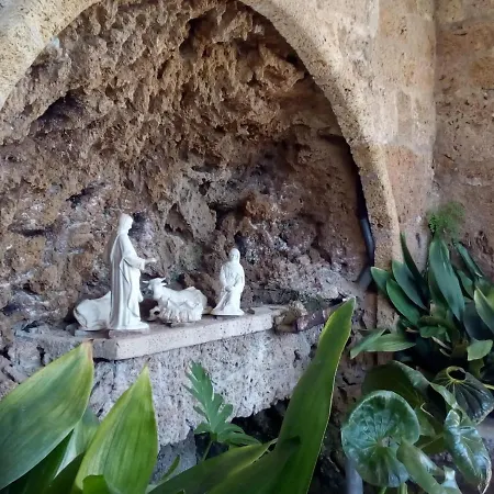 La Casa De La Cascada * Anna