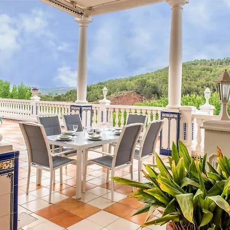 La Casa De La Cascada Holiday home